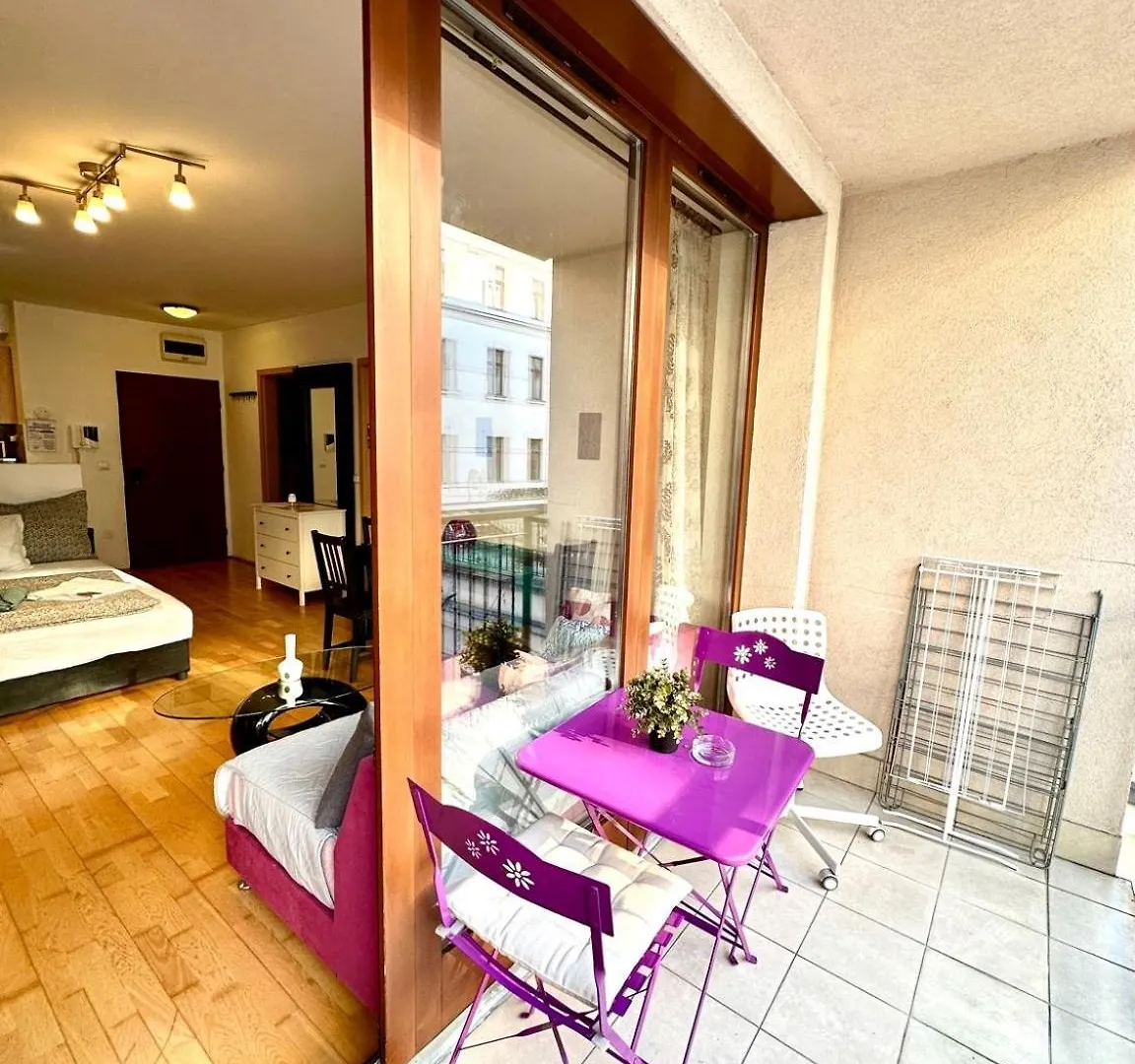 City Center Apartment With Balcony Budapest 0*,