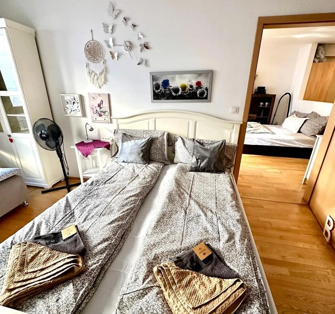 City Center Apartment With Balcony Budapest